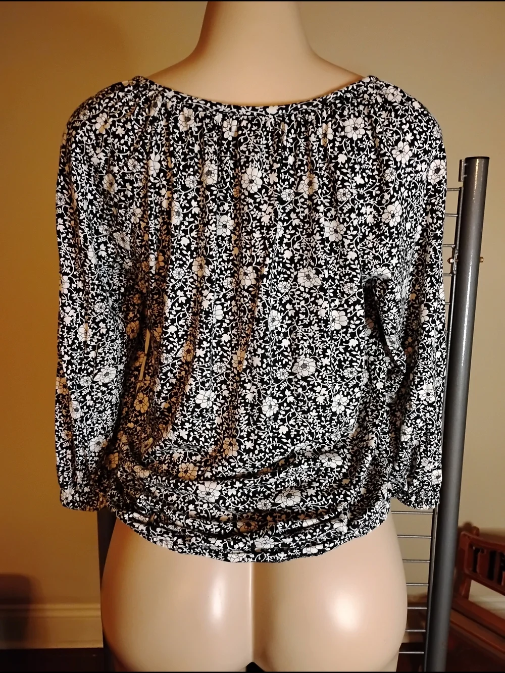 Michael Kors Black‎ & White Floral Peasant Blouse